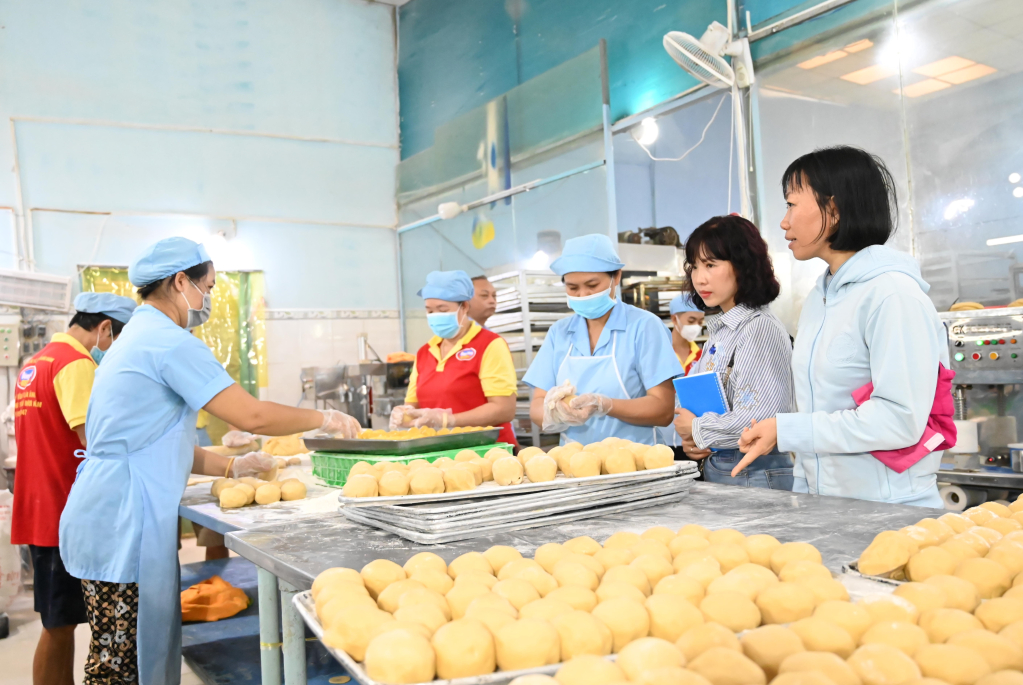 an-toan-thuc-pham-trung-thu